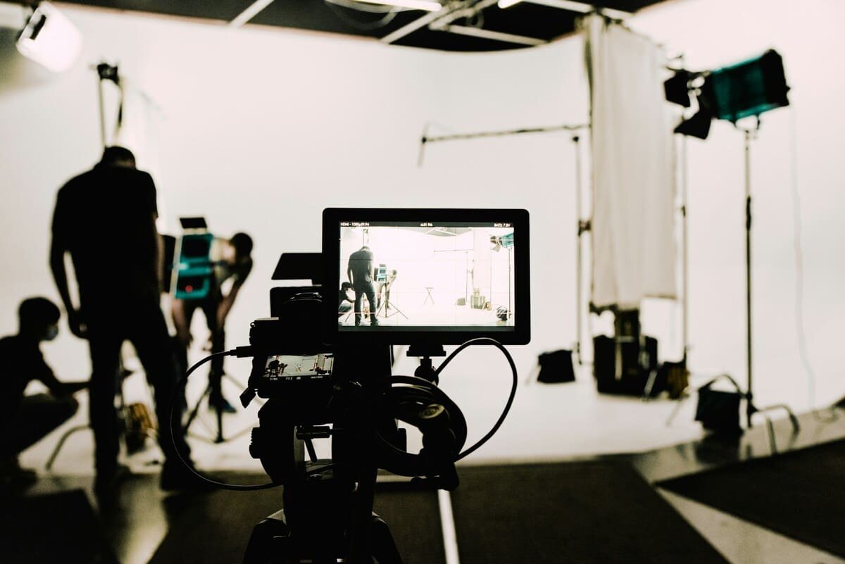 behind the scenes photographer shooting content
